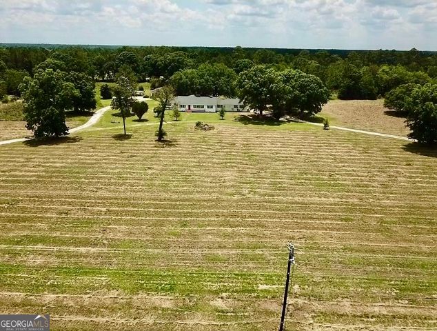 1402 W 12th Street, Alma, GA 31510