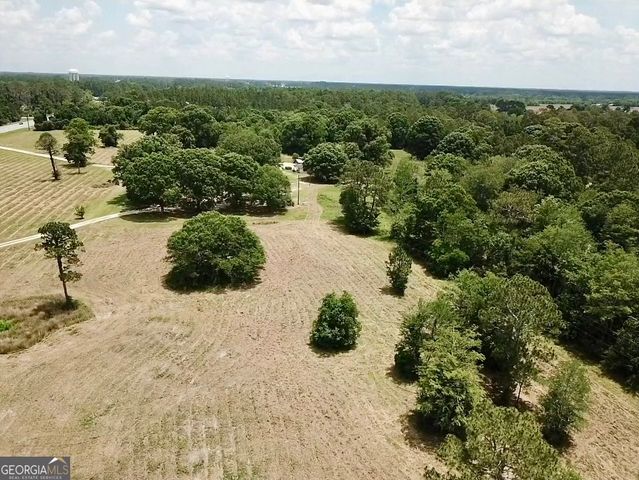 1402 W 12th Street, Alma, GA 31510