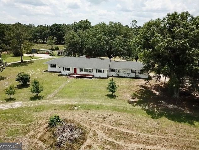 1402 W 12th Street, Alma, GA 31510
