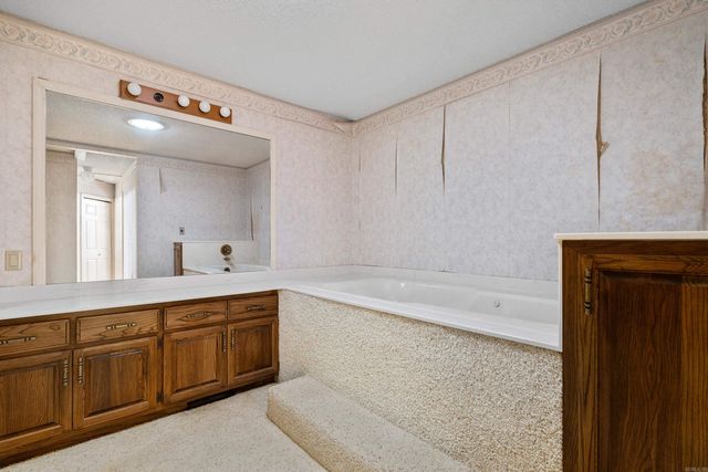 50 Majorca Drive, Hot Springs Village, AR 71909