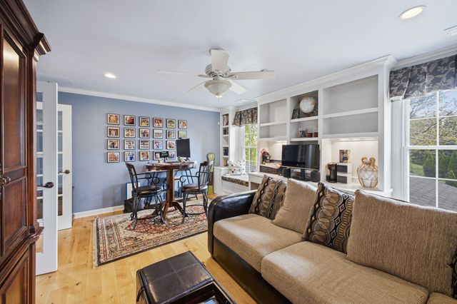 1033 Beech Grove Rd, Brentwood, TN 37027