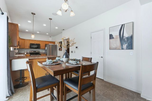 2219 Morgan Creek Drive, Fort Wayne, IN 46808