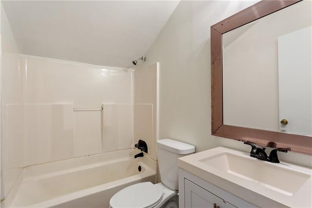 2866 Highland SE Drive, Smyrna, GA 30080