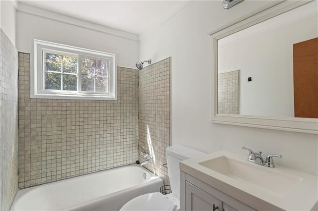 2866 Highland SE Drive, Smyrna, GA 30080