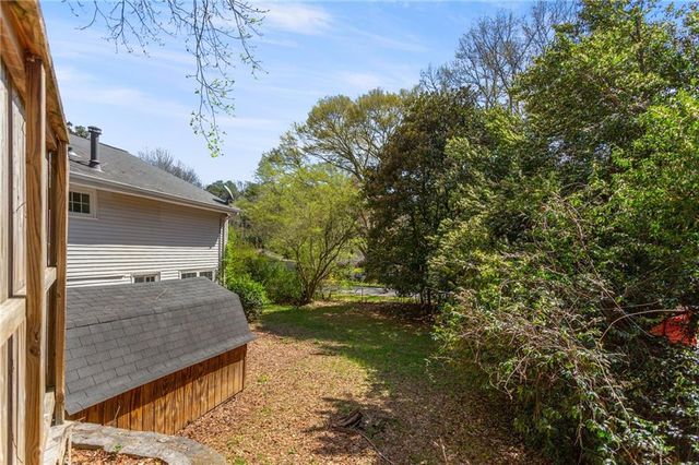 2866 Highland SE Drive, Smyrna, GA 30080