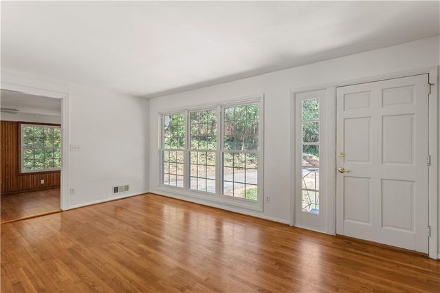 2866 Highland SE Drive, Smyrna, GA 30080