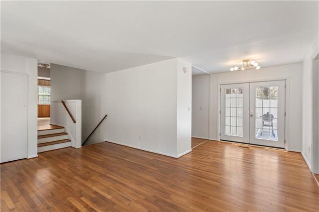 2866 Highland SE Drive, Smyrna, GA 30080