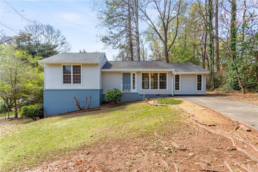 2866 Highland SE Drive, Smyrna, GA 30080