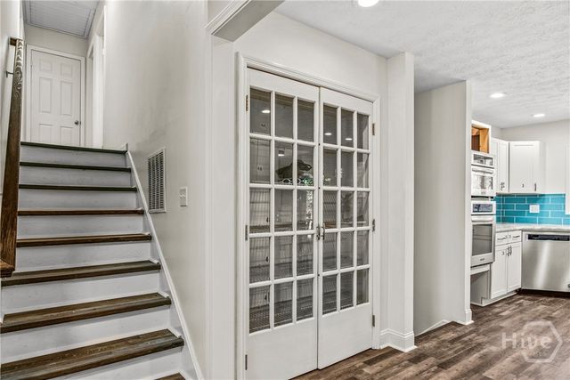 330 Winterberry Drive, Athens, GA 30606