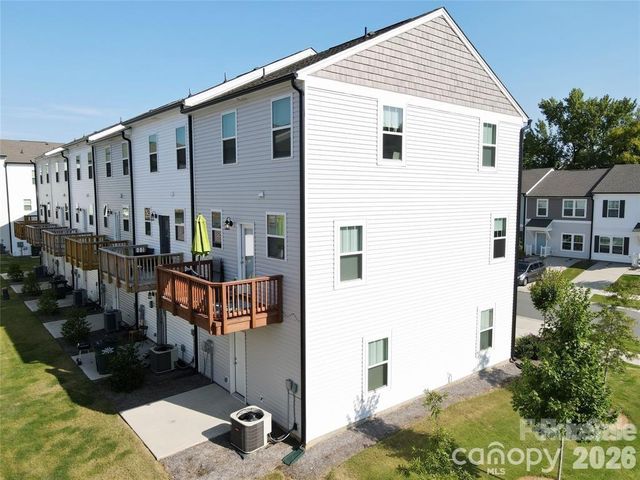 11005 Woodland Creek Way, Charlotte, NC 28262