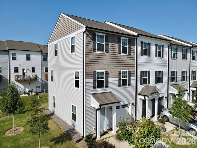 11005 Woodland Creek Way, Charlotte, NC 28262