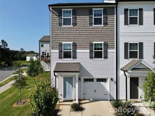 11005 Woodland Creek Way, Charlotte, NC 28262