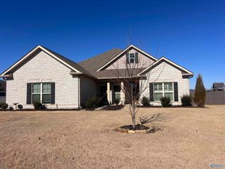 4321 Flint Drive, Owens Cross Roads, AL 35763