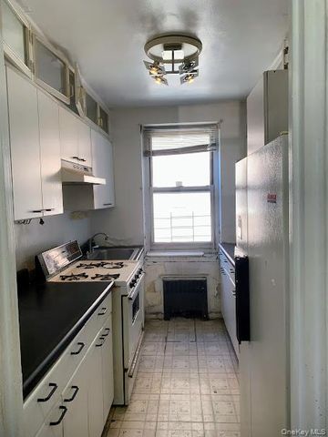 76-10 34th Avenue 2M, Jackson Heights, NY 11372
