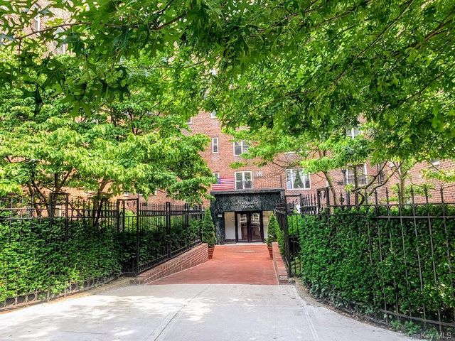 76-10 34th Avenue 2M, Jackson Heights, NY 11372