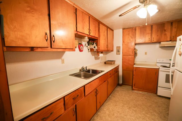 6482 County Road 4700, Commerce, TX 75428