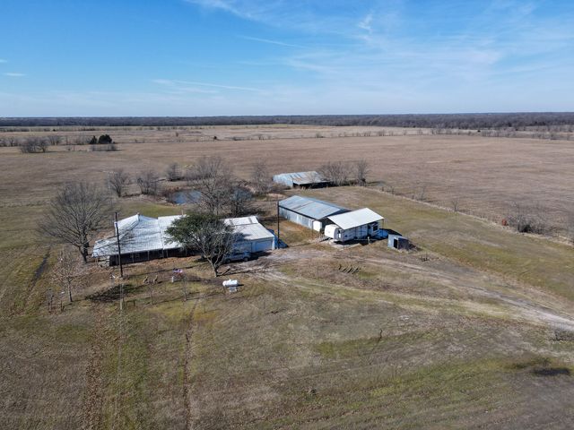 6482 County Road 4700, Commerce, TX 75428