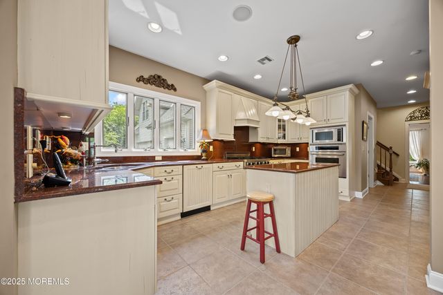 8 Pittenger Court, Millstone, NJ 08535