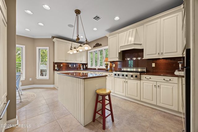 8 Pittenger Court, Millstone, NJ 08535