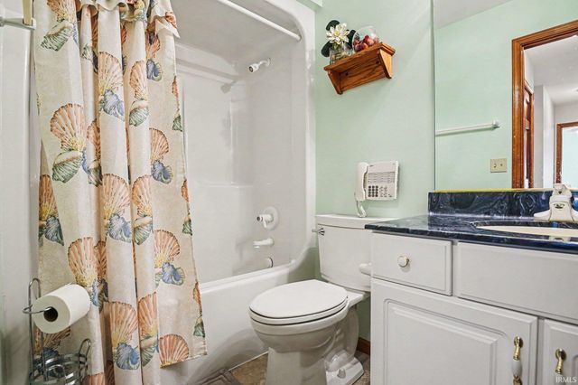 3828 Thornridge Drive, Elkhart, IN 46514