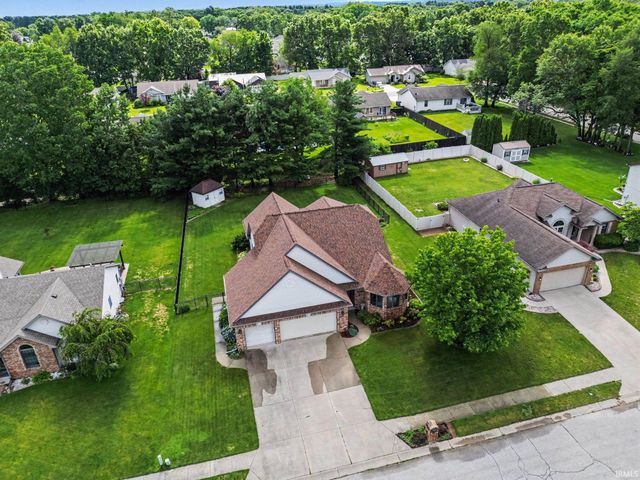 3828 Thornridge Drive, Elkhart, IN 46514