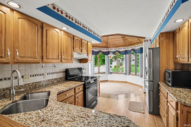 3828 Thornridge Drive, Elkhart, IN 46514