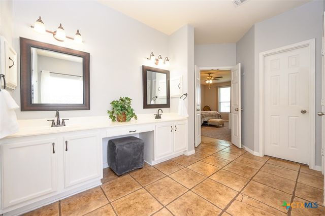 773 Rolling Hills Drive, Killeen, TX 76543