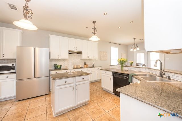 773 Rolling Hills Drive, Killeen, TX 76543