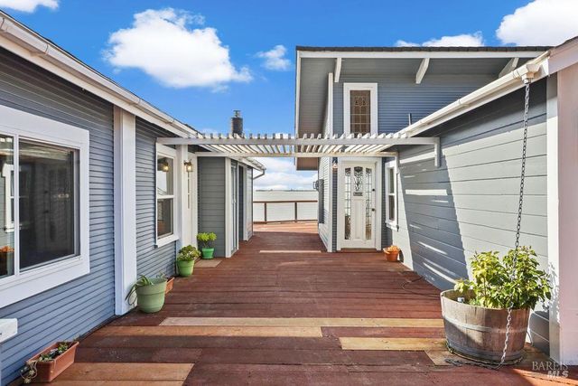 34 SANDY BEACH Rd, Vallejo, CA 94590