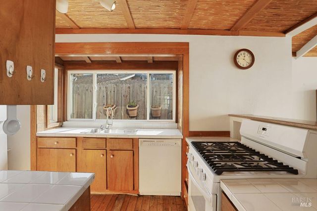 34 SANDY BEACH Rd, Vallejo, CA 94590