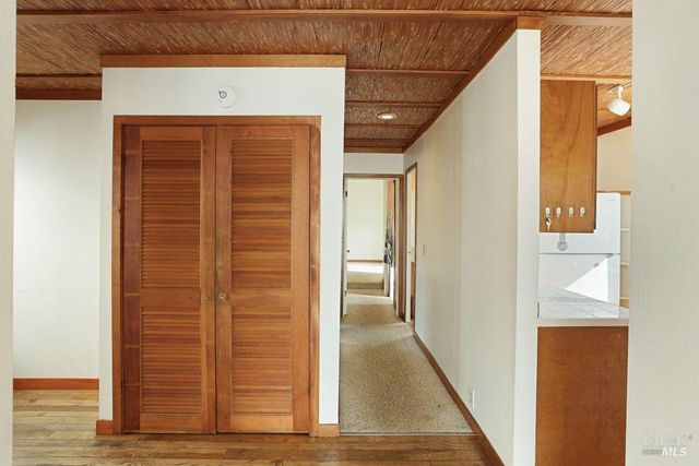 34 SANDY BEACH Rd, Vallejo, CA 94590