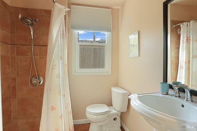 34 SANDY BEACH Rd, Vallejo, CA 94590