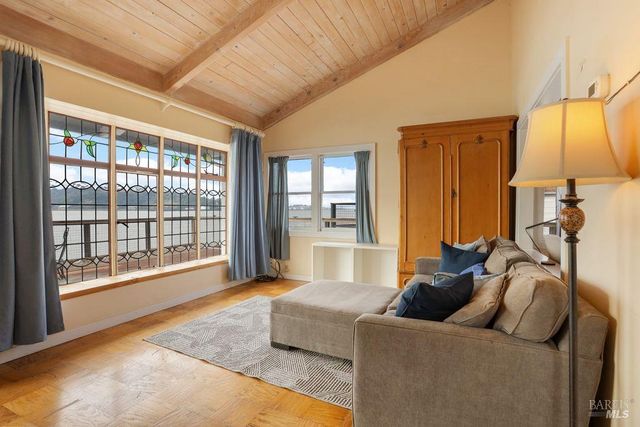 34 SANDY BEACH Rd, Vallejo, CA 94590