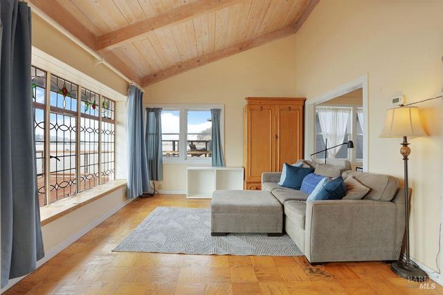 34 SANDY BEACH Rd, Vallejo, CA 94590