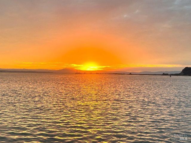 34 SANDY BEACH Rd, Vallejo, CA 94590