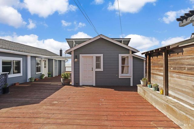 34 SANDY BEACH Rd, Vallejo, CA 94590