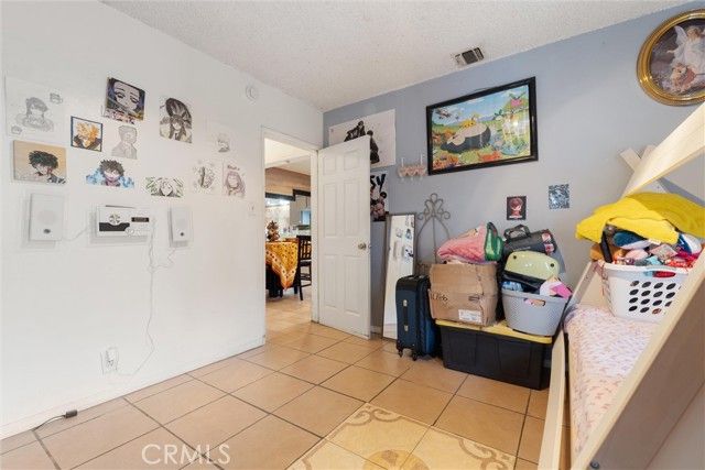 511 S Pannes, Compton, CA 90221