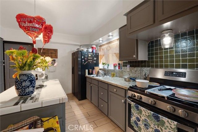 511 S Pannes, Compton, CA 90221