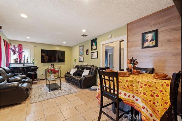 511 S Pannes, Compton, CA 90221