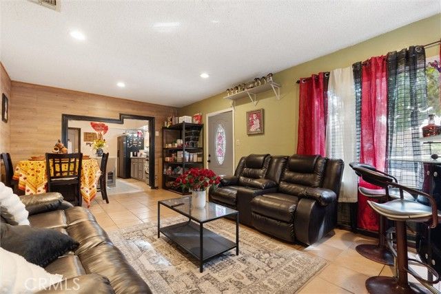 511 S Pannes, Compton, CA 90221