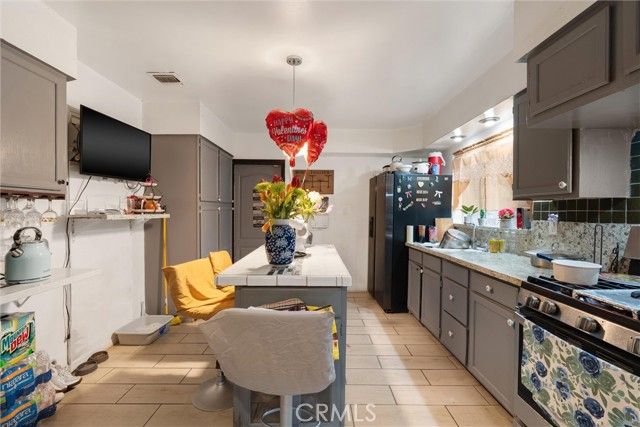 511 S Pannes, Compton, CA 90221