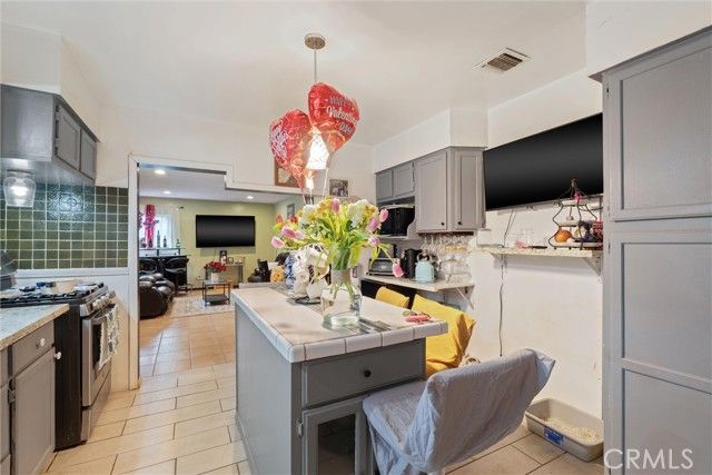 511 S Pannes, Compton, CA 90221