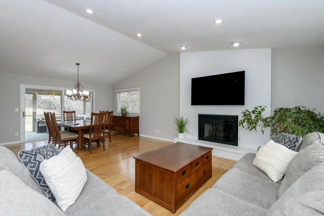 W329N4791 Elderwood DRIVE, Nashotah, WI 53058