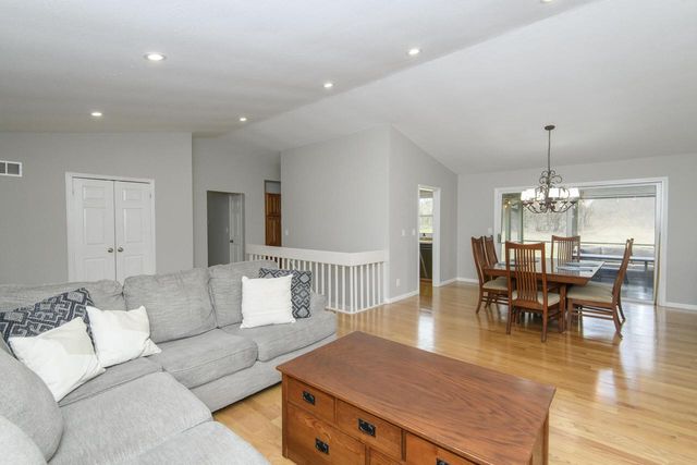 W329N4791 Elderwood DRIVE, Nashotah, WI 53058