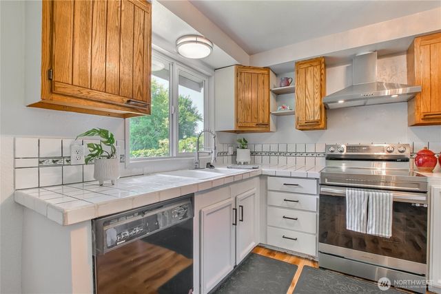 2601 SW 347th Street, Federal Way, WA 98023