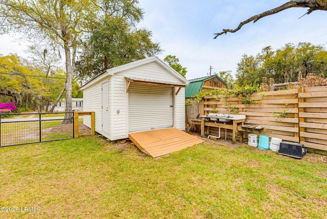 3 Shamrock Road, St. Helena Island, SC 29920