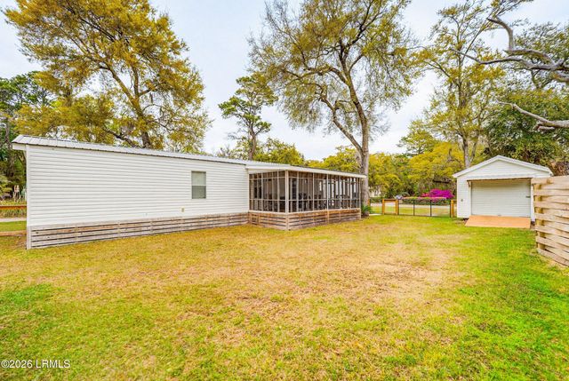 3 Shamrock Road, St. Helena Island, SC 29920