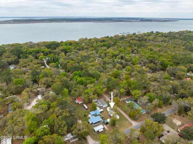 3 Shamrock Road, St. Helena Island, SC 29920