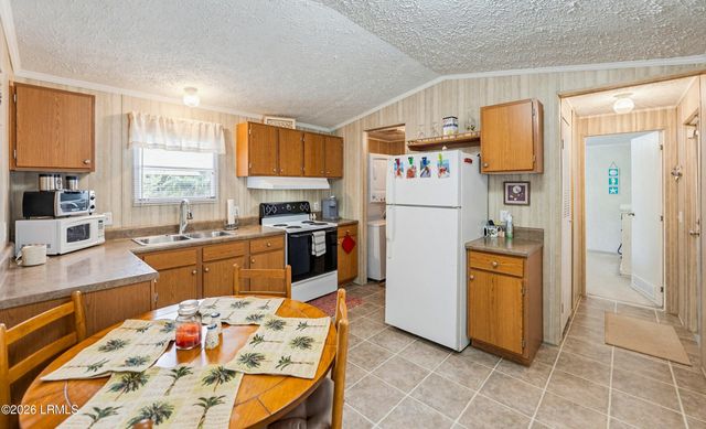 3 Shamrock Road, St. Helena Island, SC 29920