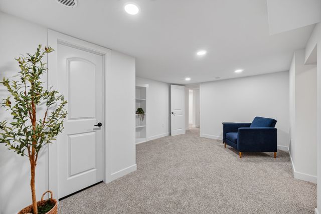 2814 48th Place, Des Moines, IA 50310
